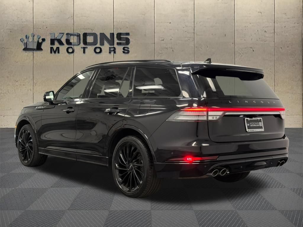 Used 2023 Lincoln Aviator Reserve w/ Equipment Group 201A AWD/4WD image 6