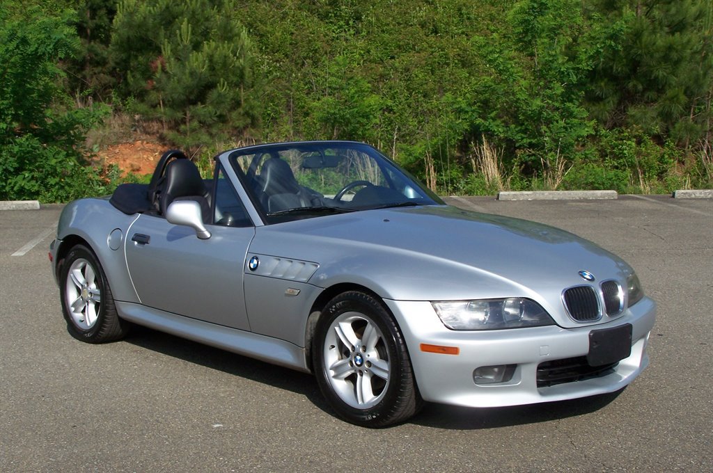 Used 2000 BMW Z3 2.5i RWD image 3