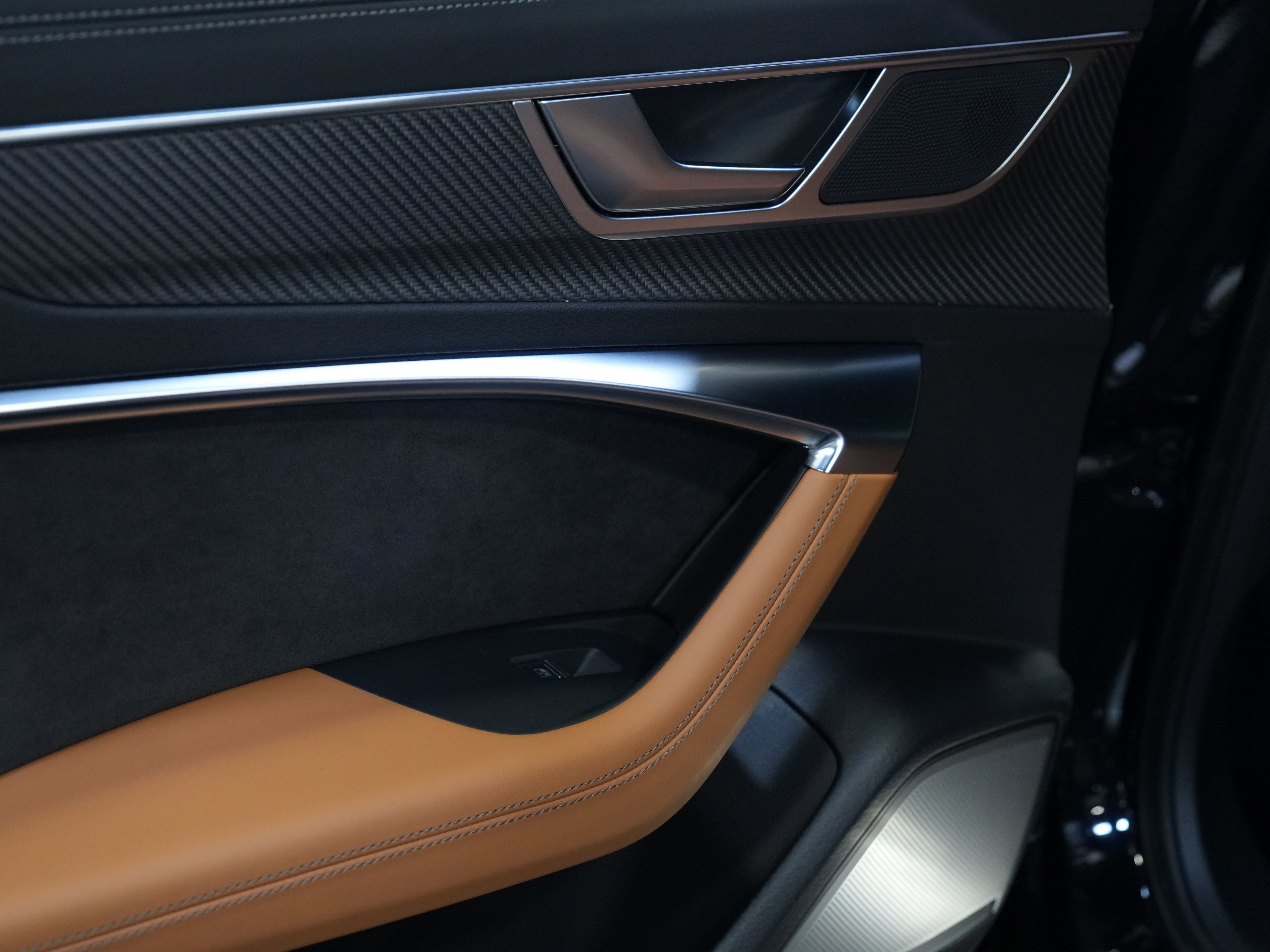 Used 2022 Audi RS 6 image 25