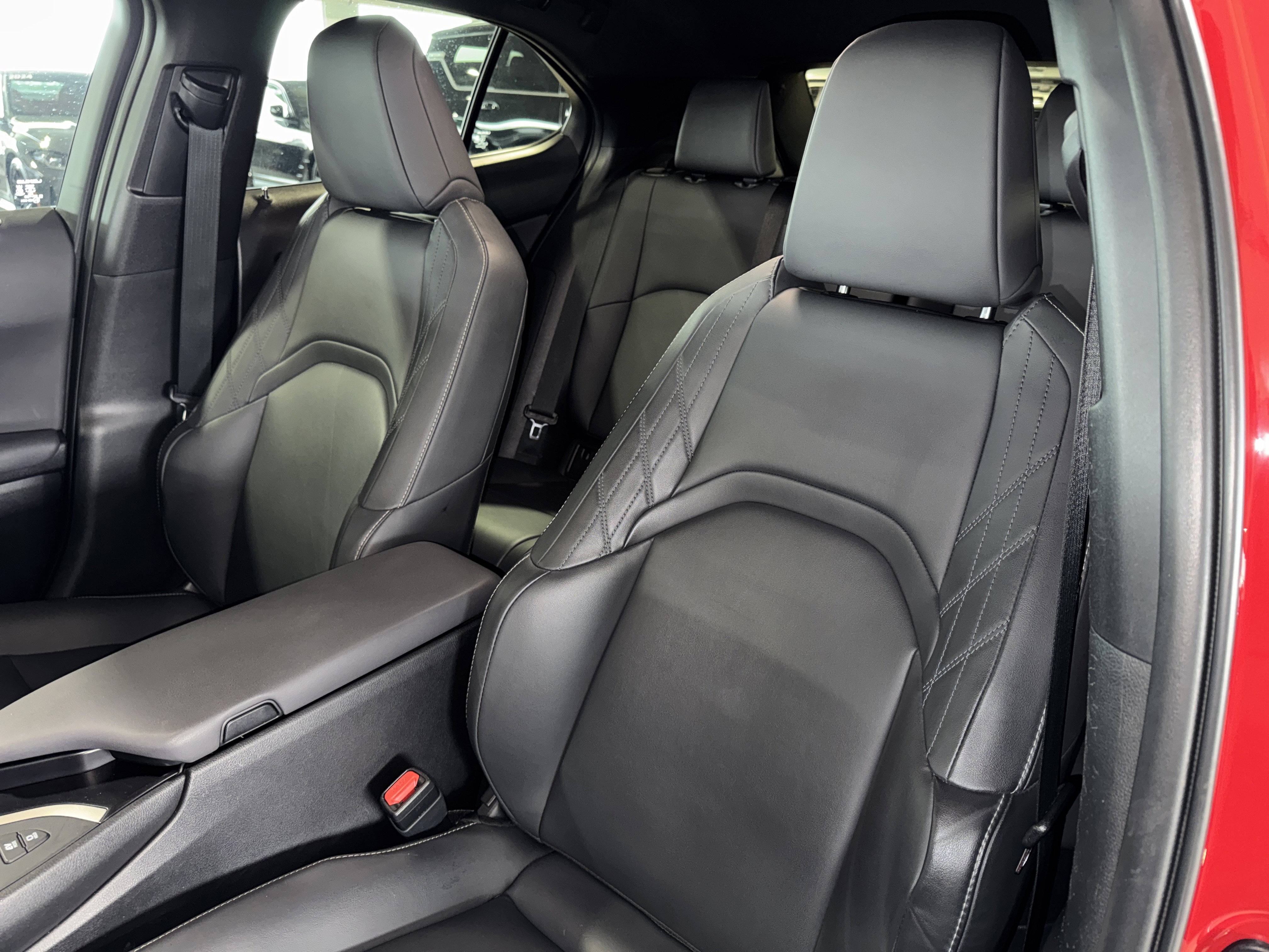 Used 2024 Lexus UX 250h FWD image 32