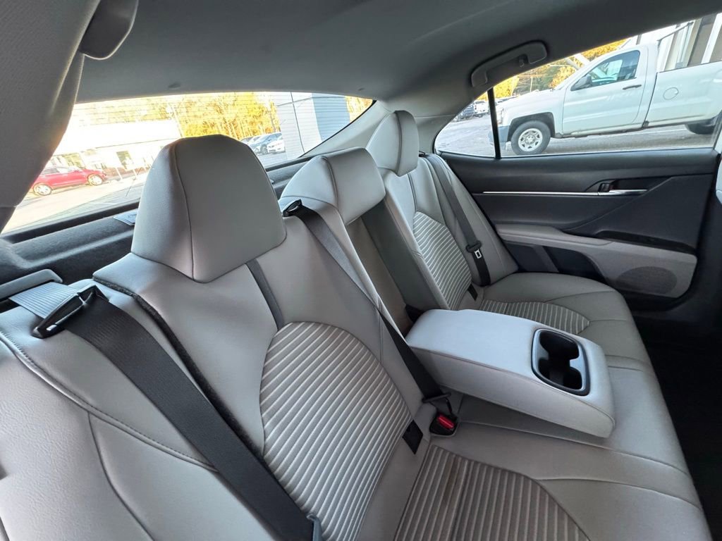 Used 2023 Toyota Camry SE FWD image 24