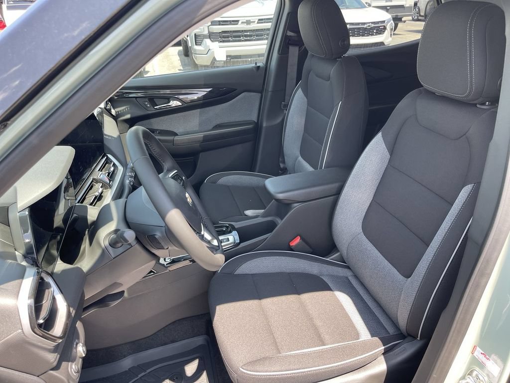 New 2026 Chevrolet TrailBlazer LT w/ Convenience Package FWD image 11
