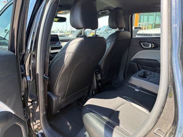 Used 2025 Jeep Compass Limited image 21