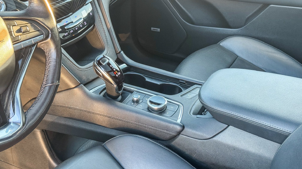 Used 2024 Cadillac XT6 Premium Luxury FWD image 24