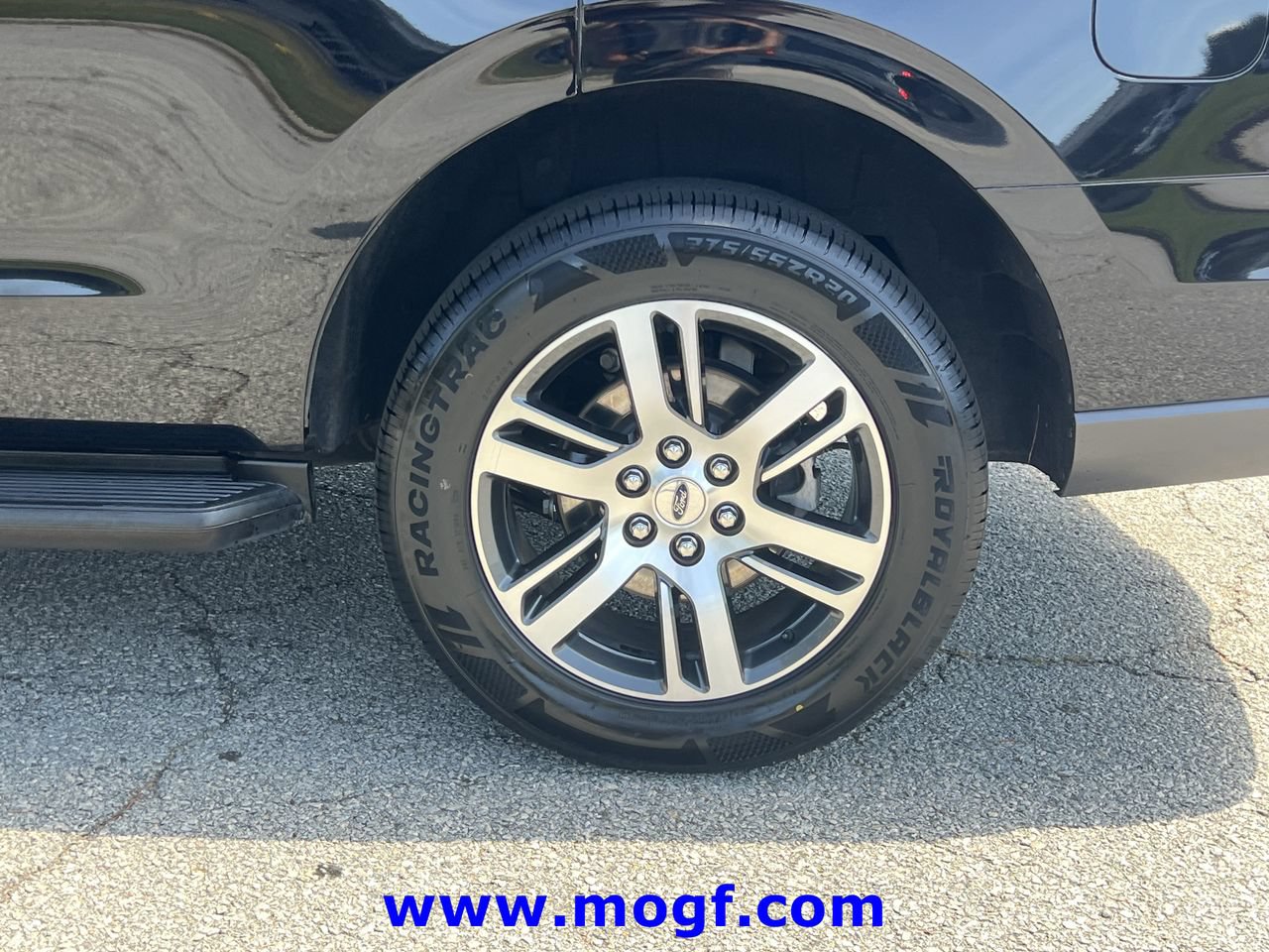 Used 2024 Ford Expedition Limited AWD/4WD image 33