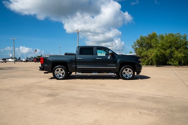Used 2017 Chevrolet Silverado 1500 LTZ Z71 w/ LTZ Plus Package AWD/4WD image 3