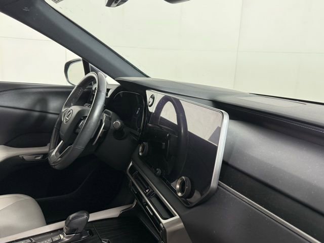 Used 2023 Lexus RX 350 Premium image 32