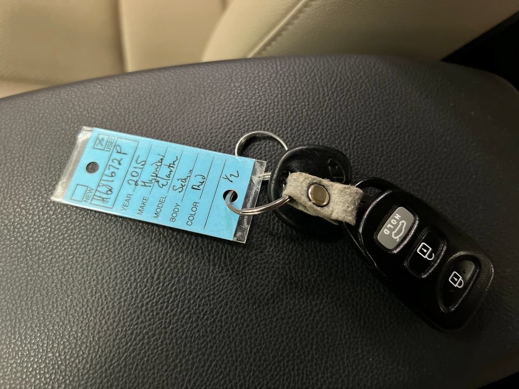 Used 2015 Hyundai Elantra Limited FWD image 33