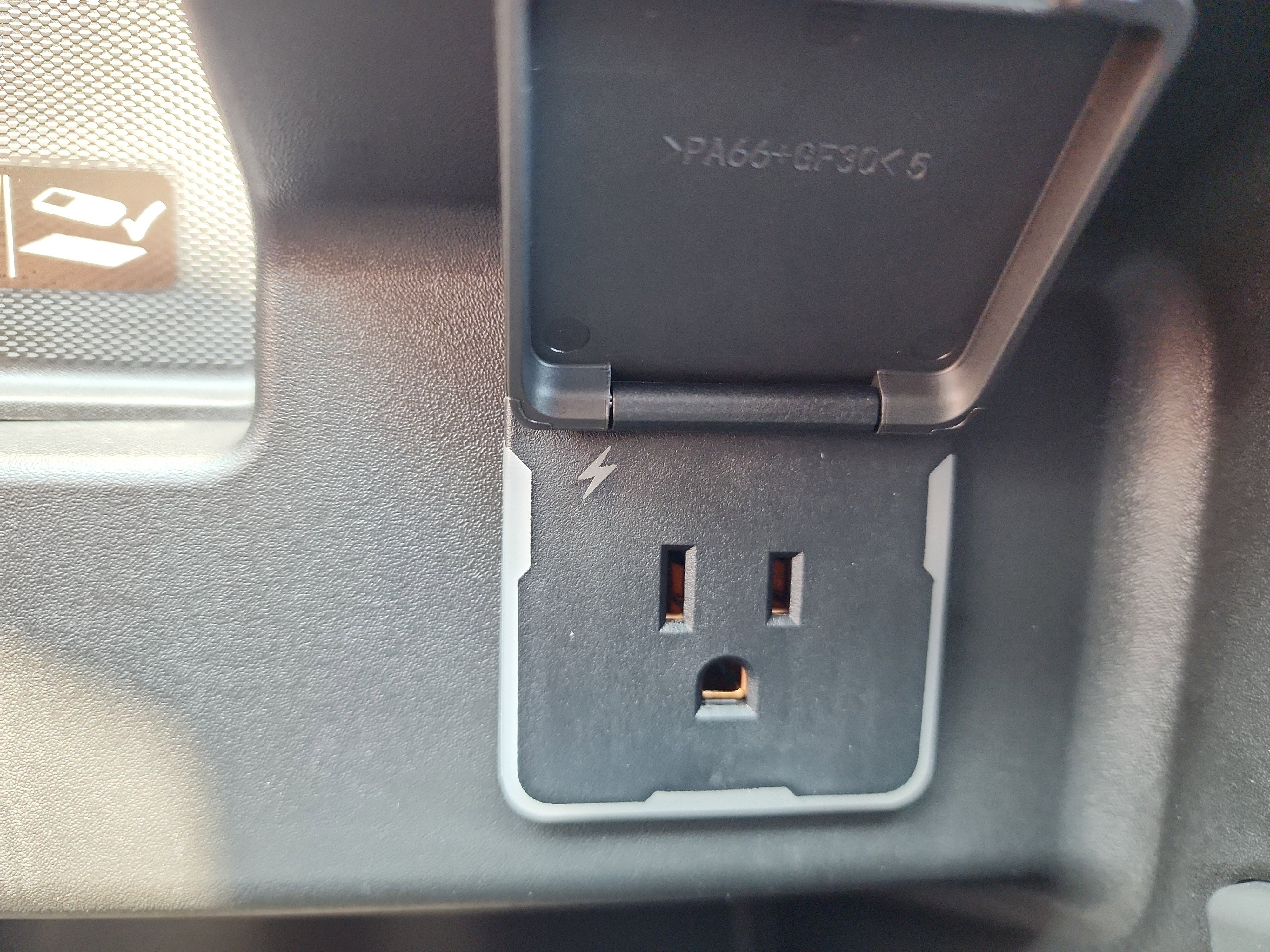 New 2026 GMC Sierra 2500 SLT w/ SLT Convenience Package image 25