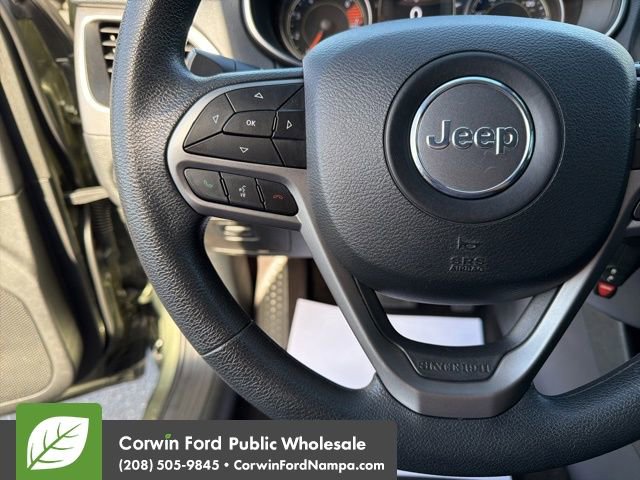 Used 2019 Jeep Cherokee Latitude w/ Popular Appearance Group AWD/4WD image 15