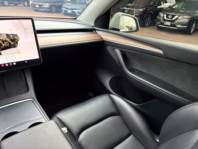 Used 2024 Tesla Model Y Long Range AWD/4WD image 27