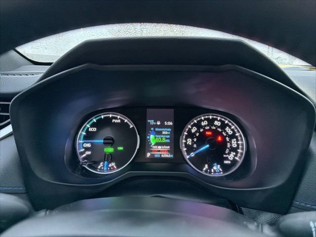 Used 2022 Toyota RAV4 SE image 40