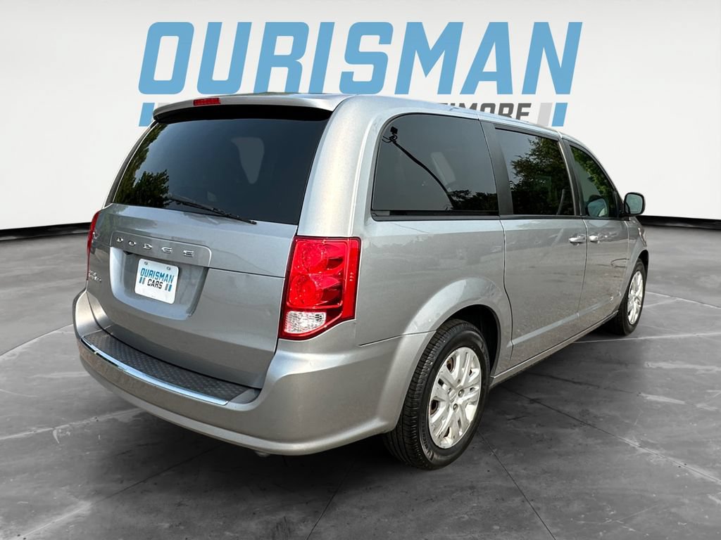 Used 2018 Dodge Grand Caravan SE w/ UConnect Hands-Free Group FWD image 6