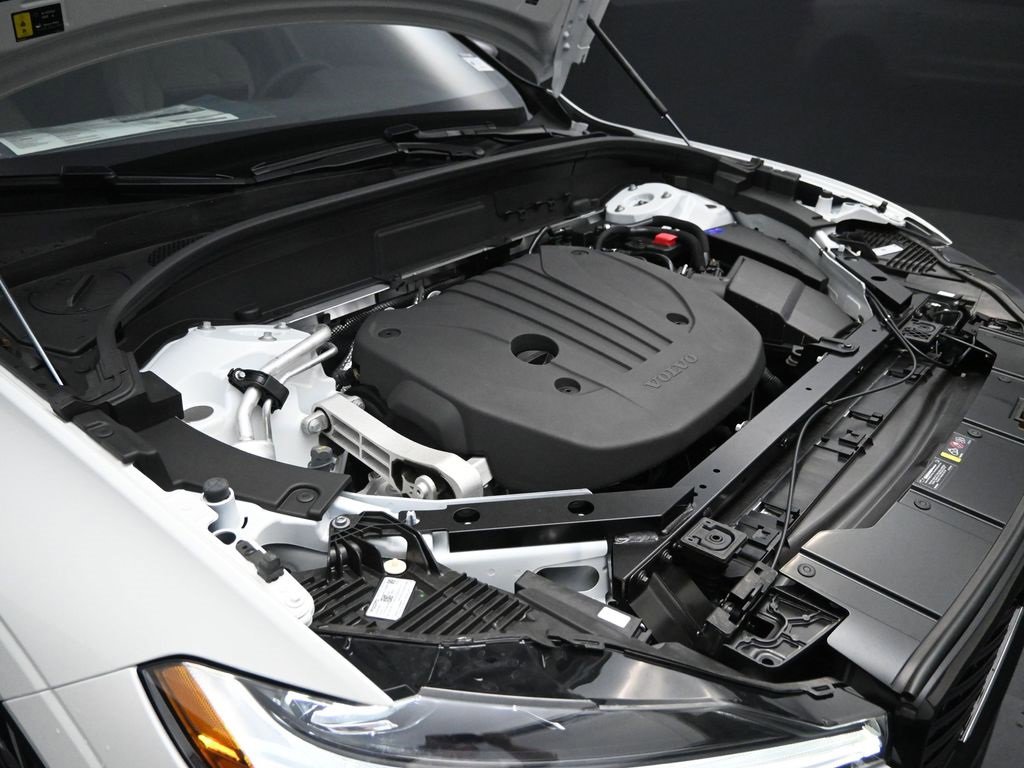 New 2026 Volvo XC60 B5 Plus w/ Protection Package Premier image 39