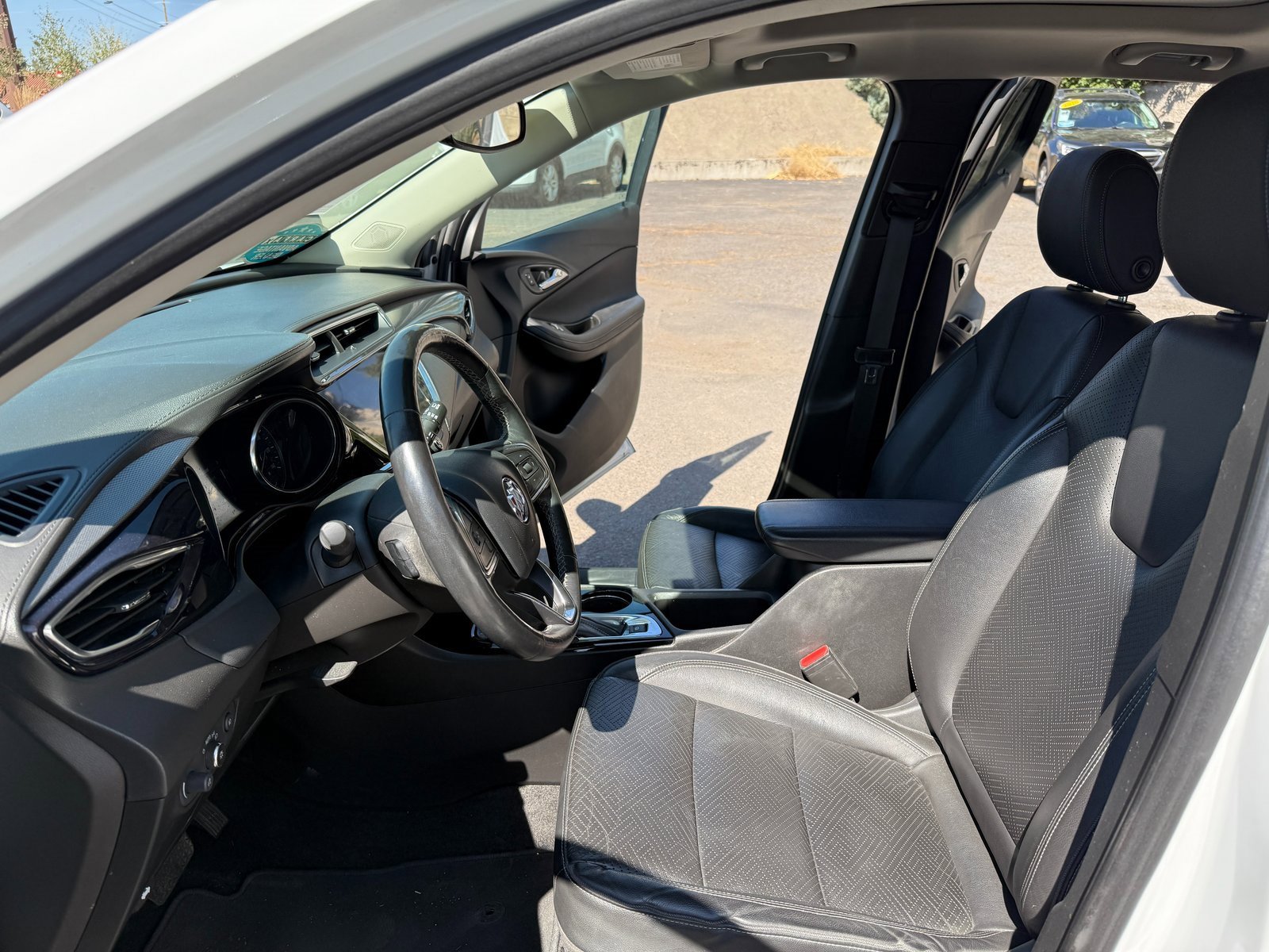 Used 2021 Buick Encore GX Essence w/ Experience Buick Package image 5