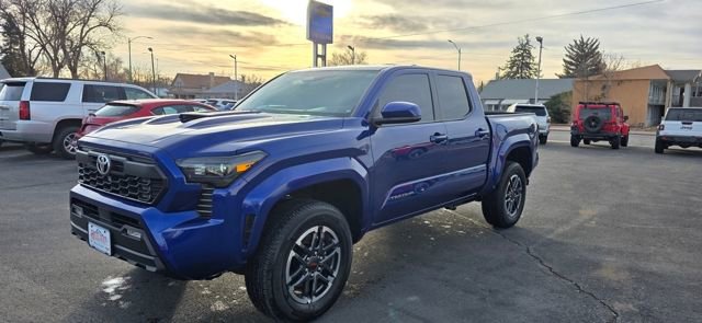 Used 2025 Toyota Tacoma TRD Sport image 3