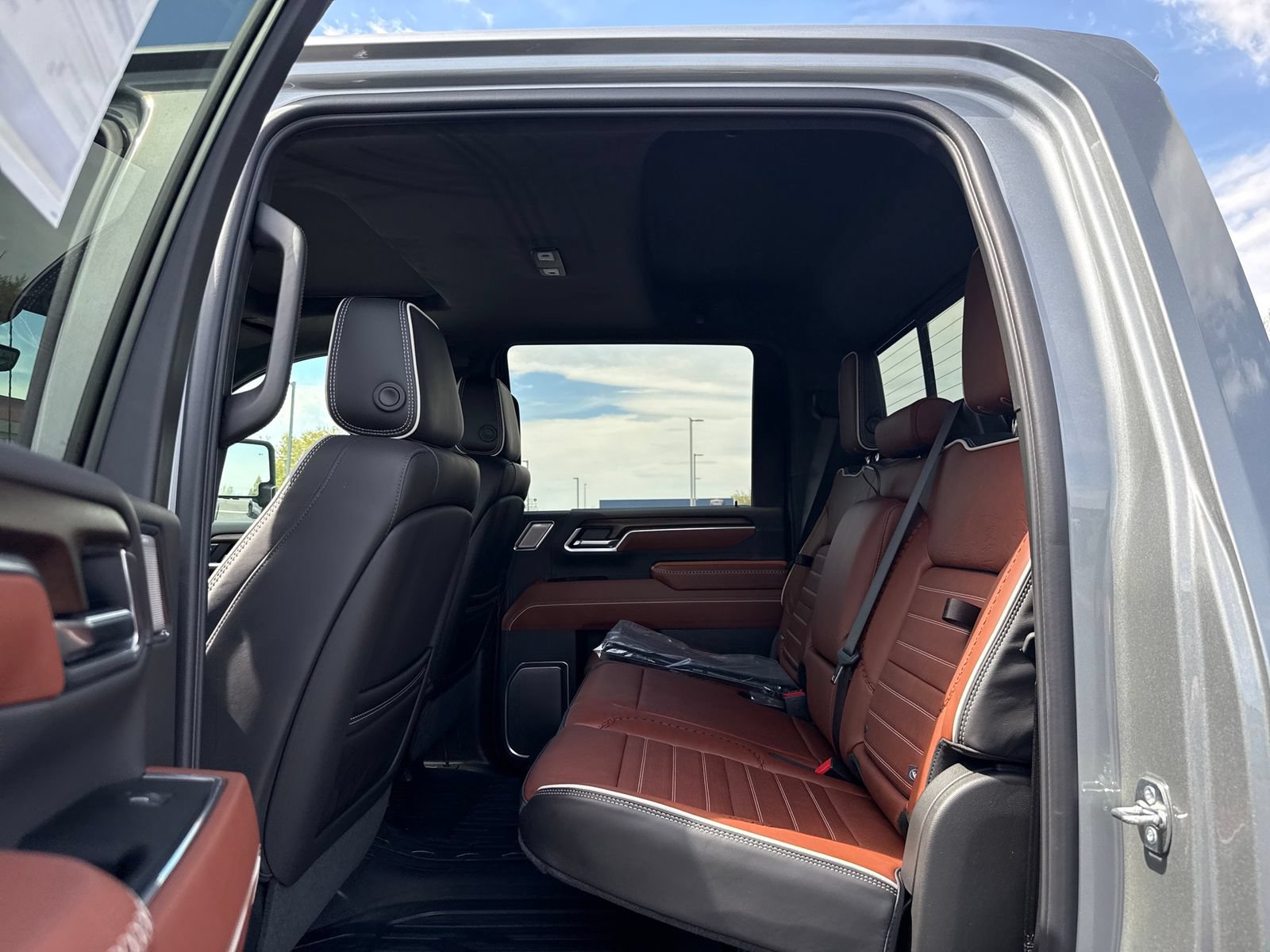New 2026 GMC Sierra 3500 Denali Ultimate AWD/4WD image 19