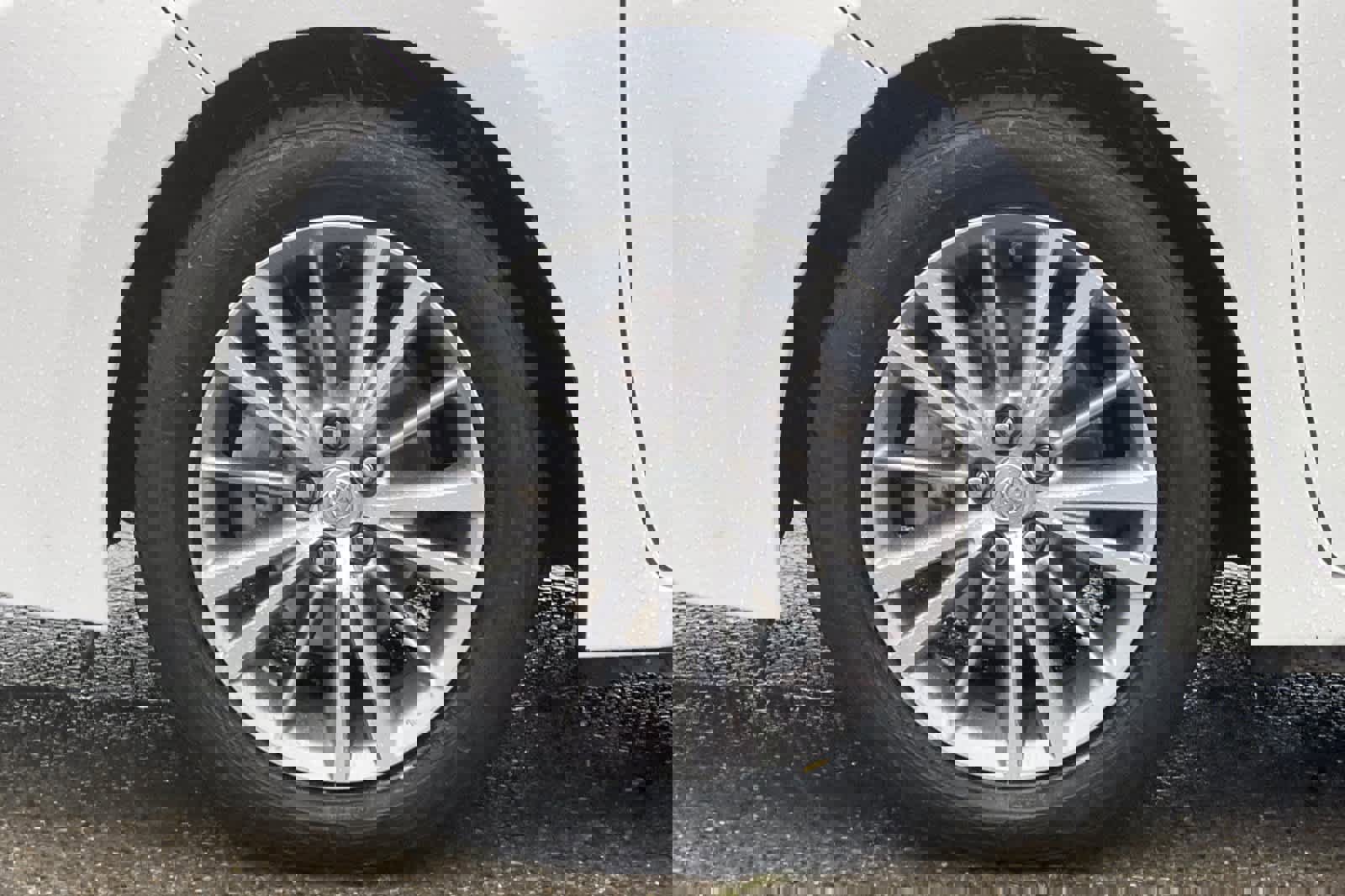 Used 2015 Toyota Corolla LE image 28