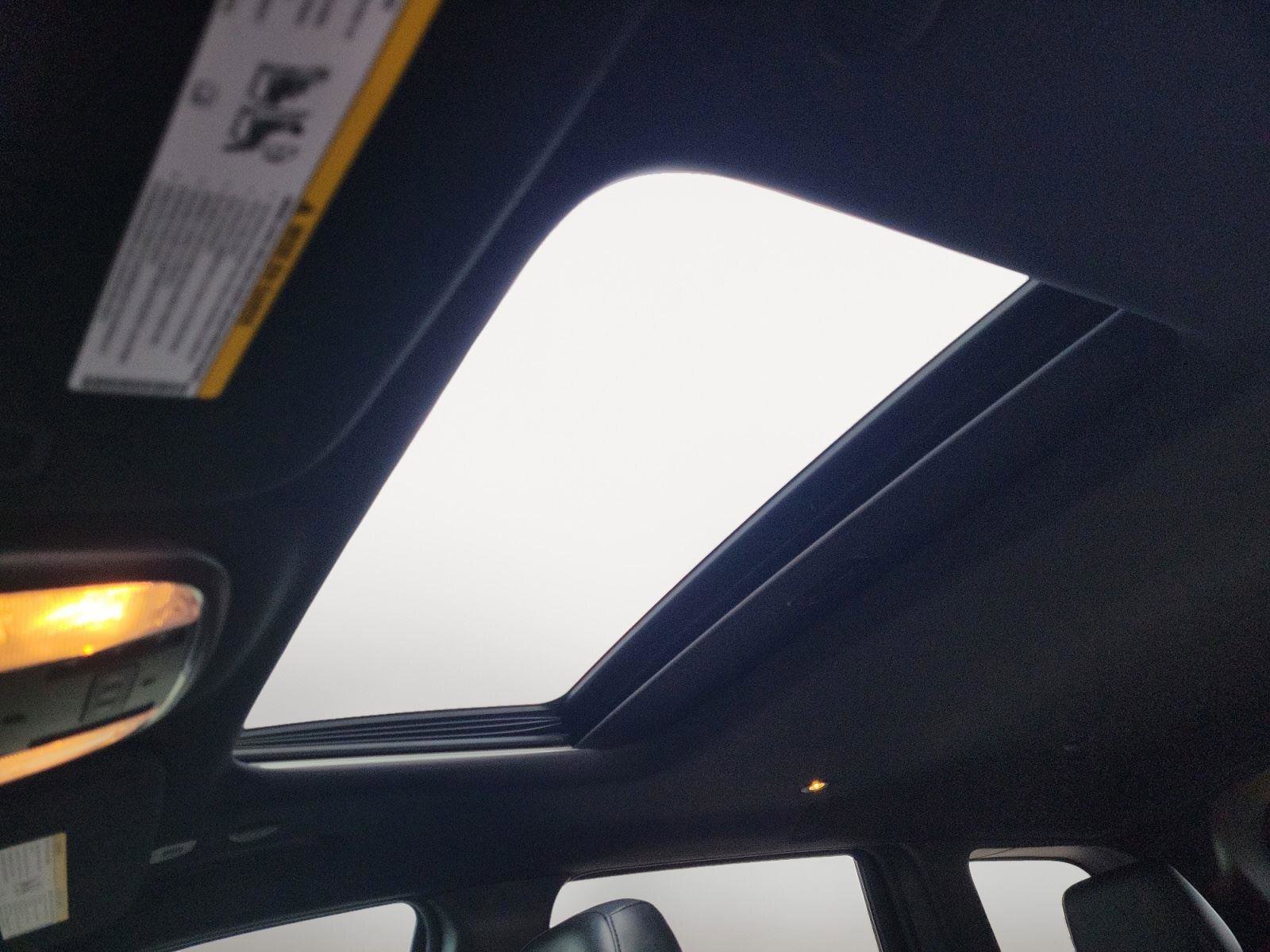 Used 2020 Jeep Grand Cherokee Altitude image 18