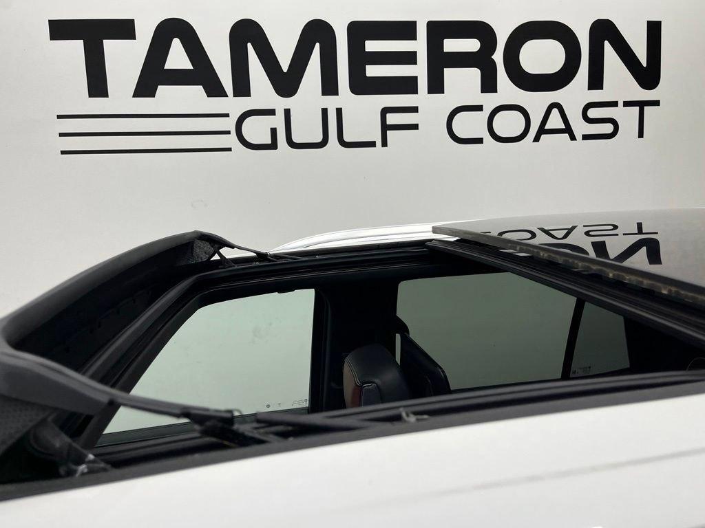 Used 2024 GMC Yukon Denali Ultimate AWD/4WD image 18
