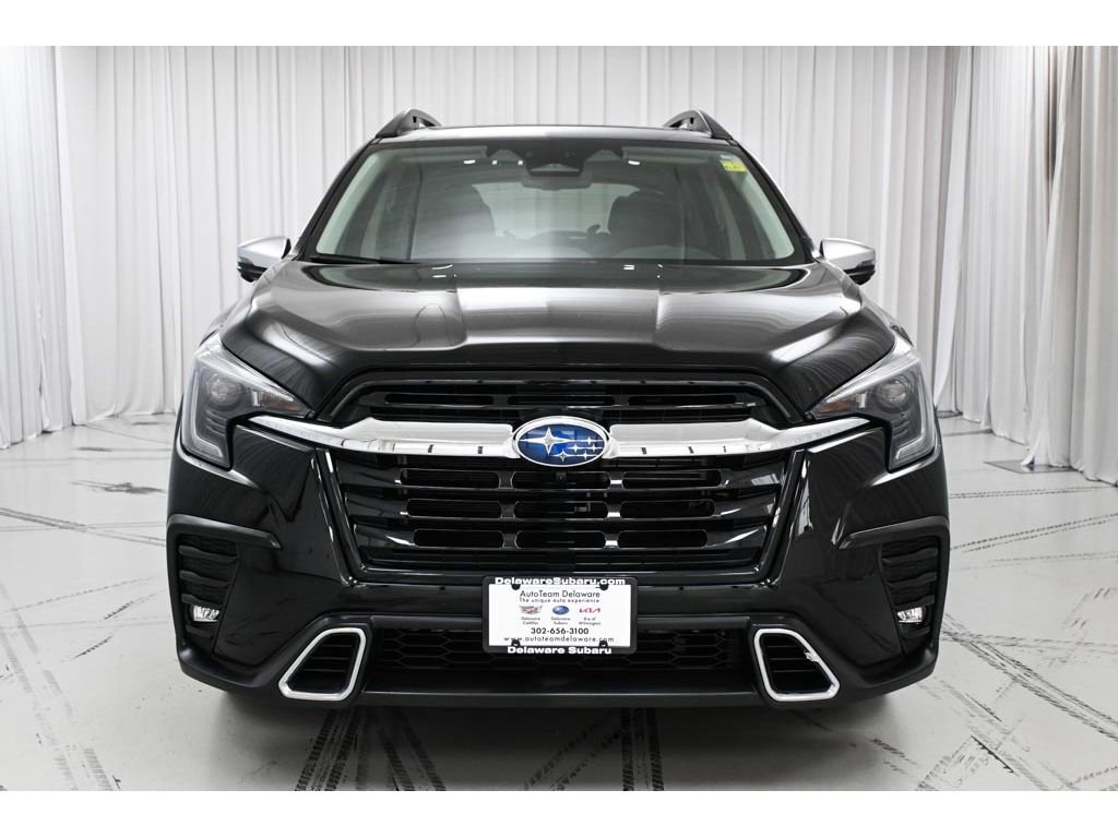 Used 2023 Subaru Ascent Touring AWD/4WD image 3