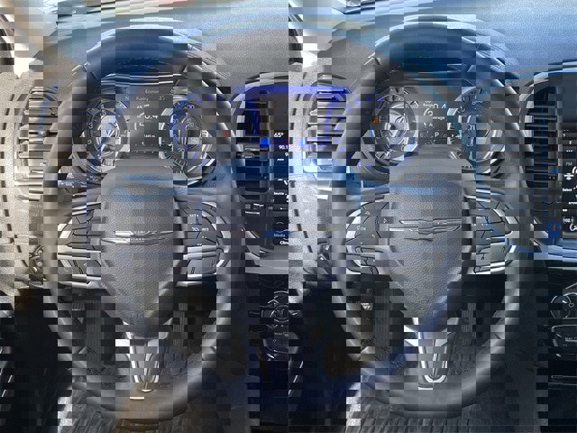 Used 2023 Chrysler 300 Touring w/ Sport Appearance Package image 11