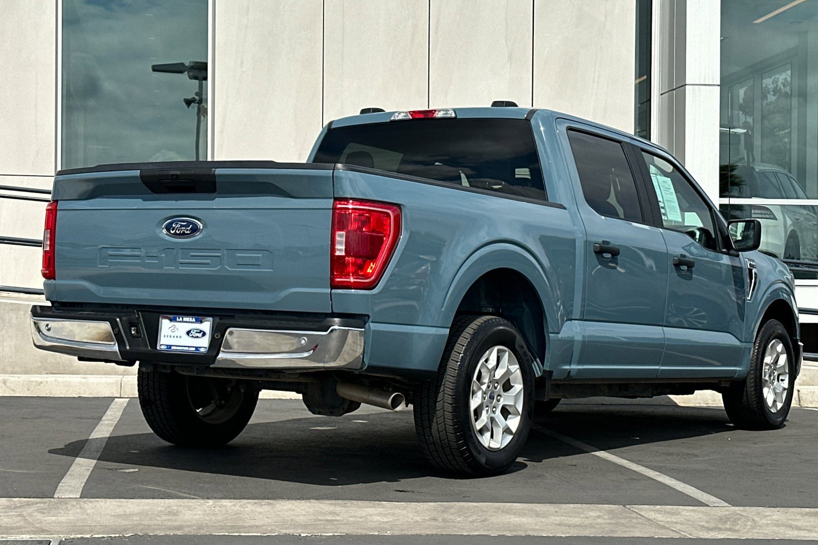 Used 2023 Ford F150 XLT image 3