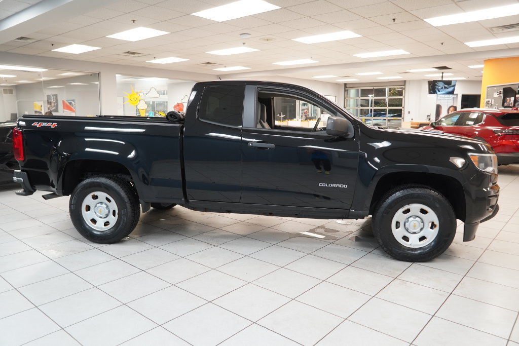 Used 2019 Chevrolet Colorado W/T AWD/4WD image 12