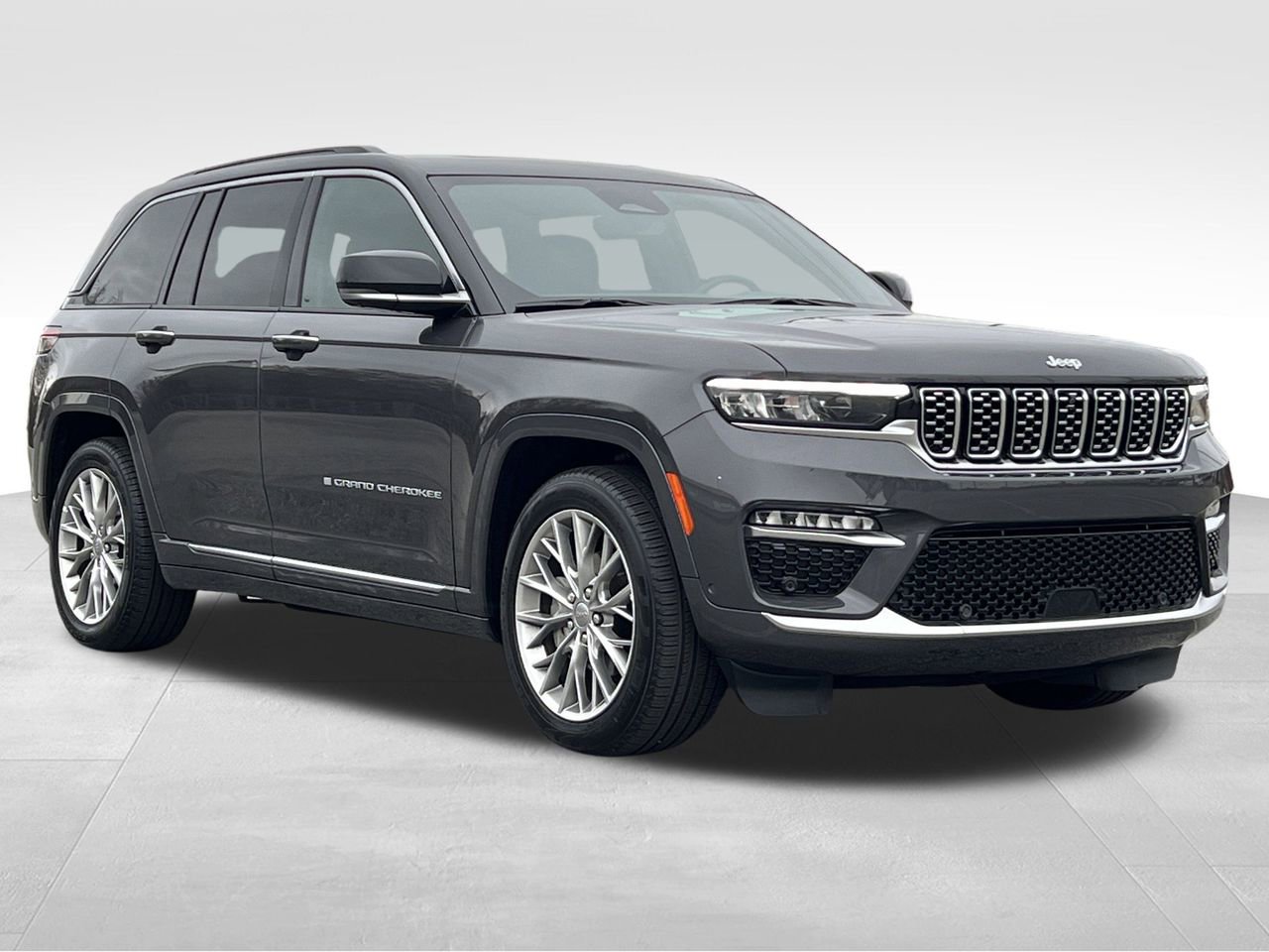 Used 2025 Jeep Grand Cherokee Summit image 35
