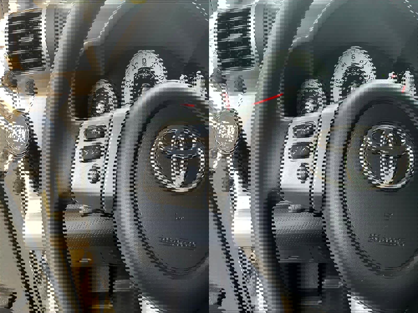 Used 2014 Toyota FJ Cruiser 4WD w/ Convenience Package image 19