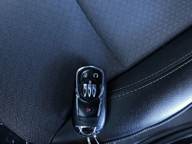 Used 2025 Buick Encore GX Preferred AWD/4WD image 33