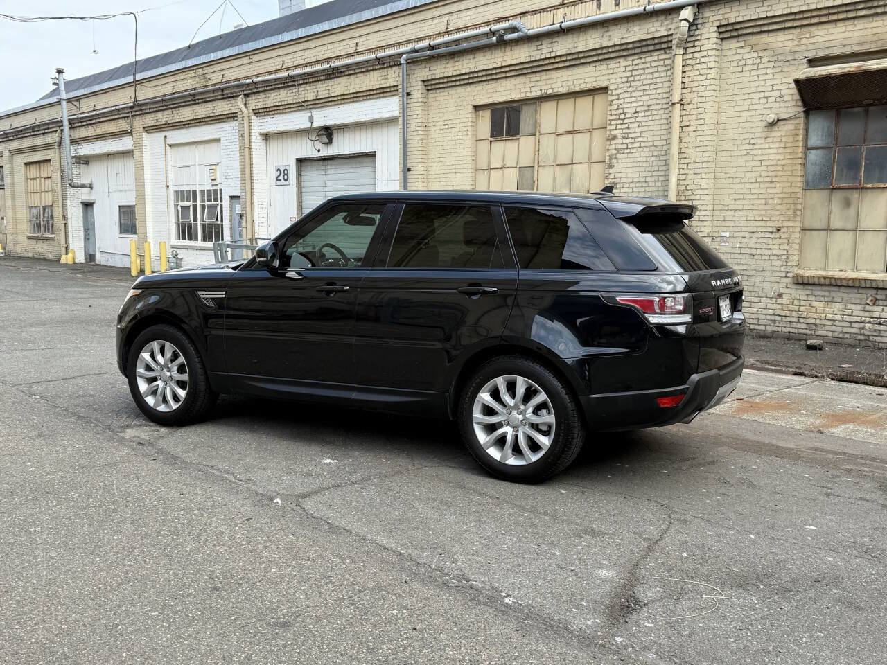 Used 2015 Land Rover Range Rover Sport HSE image 6