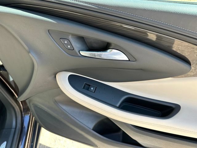 Used 2020 Buick Envision Essence w/ Experience Buick Package AWD/4WD image 23