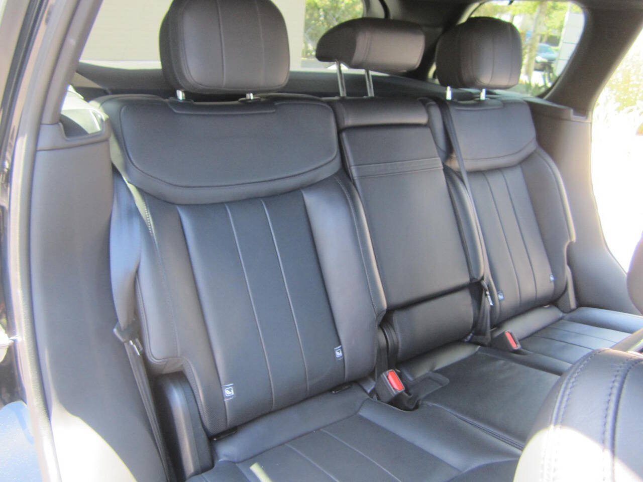 Used 2023 Land Rover Range Rover SE AWD/4WD image 17