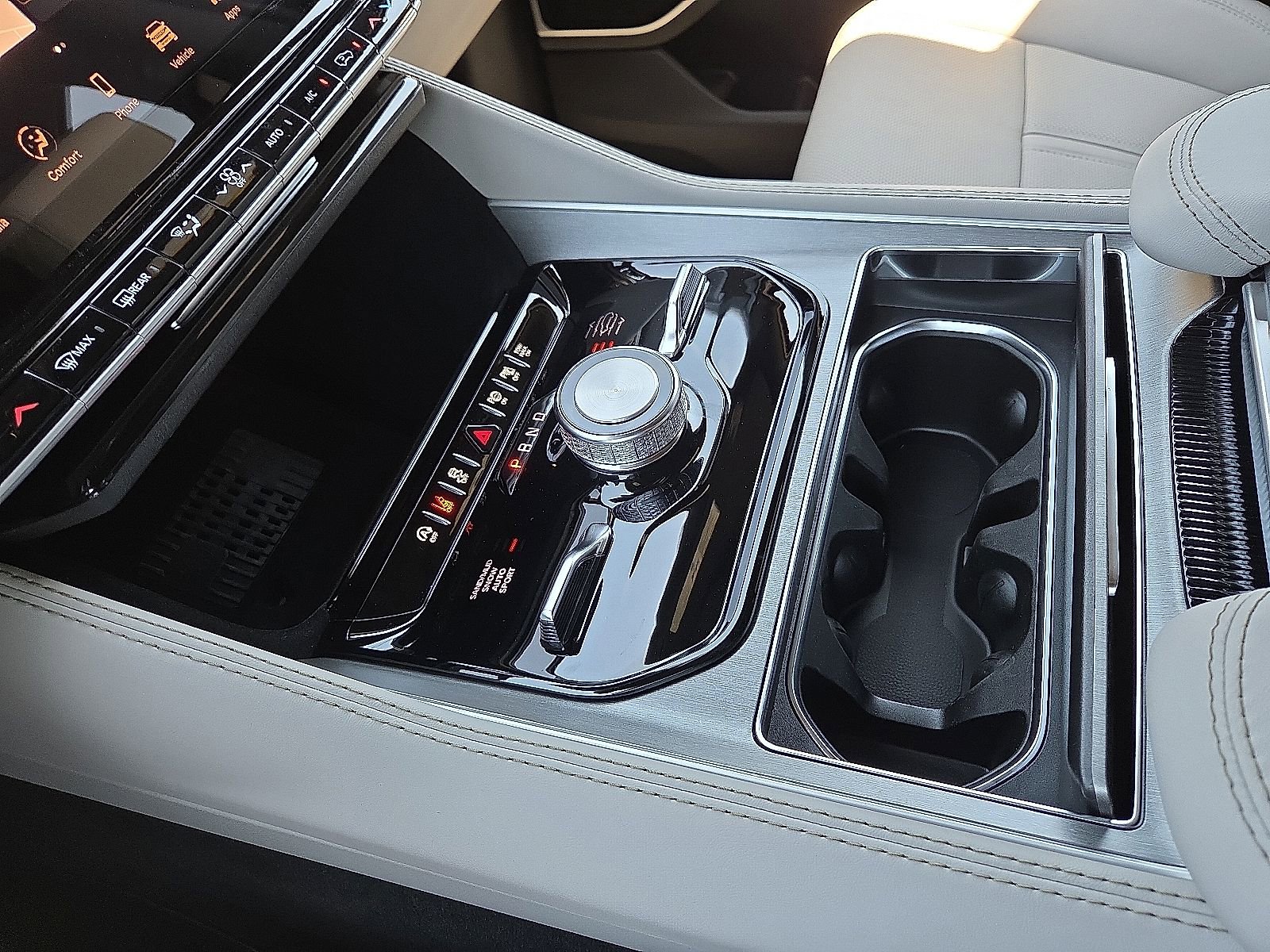 New 2026 Jeep Grand Wagoneer Limited AWD/4WD image 25