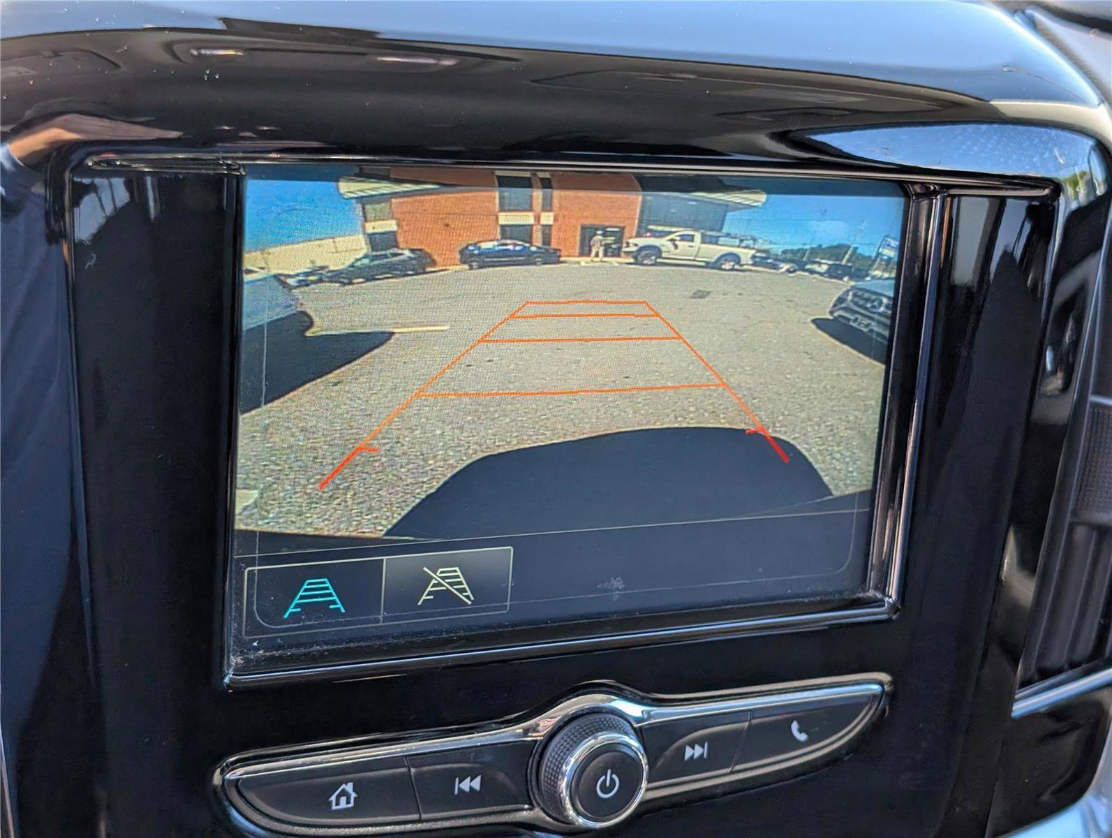 Used 2018 Chevrolet Traverse LS FWD image 28