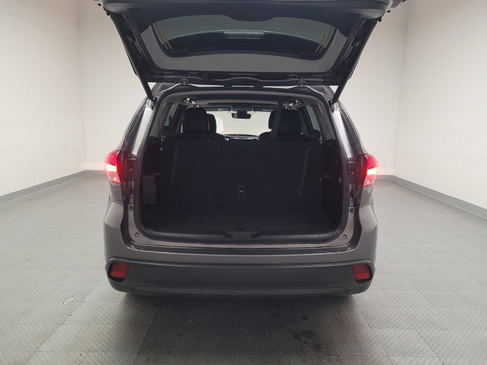 Used 2019 Toyota Highlander XLE image 29