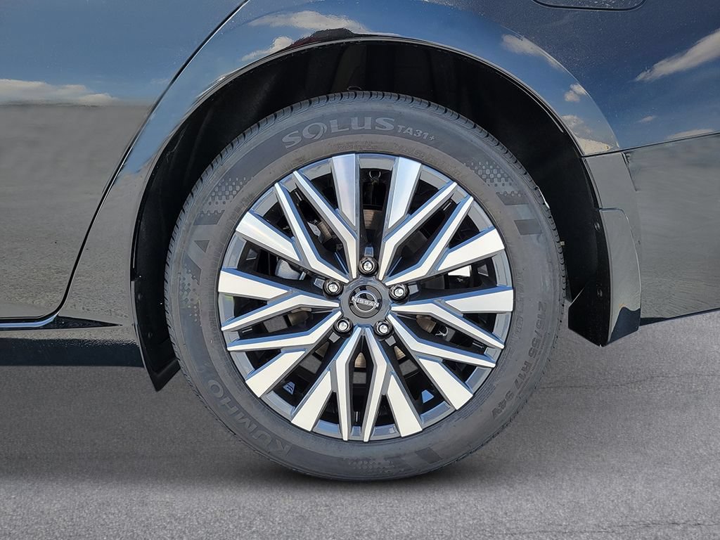 New 2026 Nissan Altima 2.5 SV FWD image 13