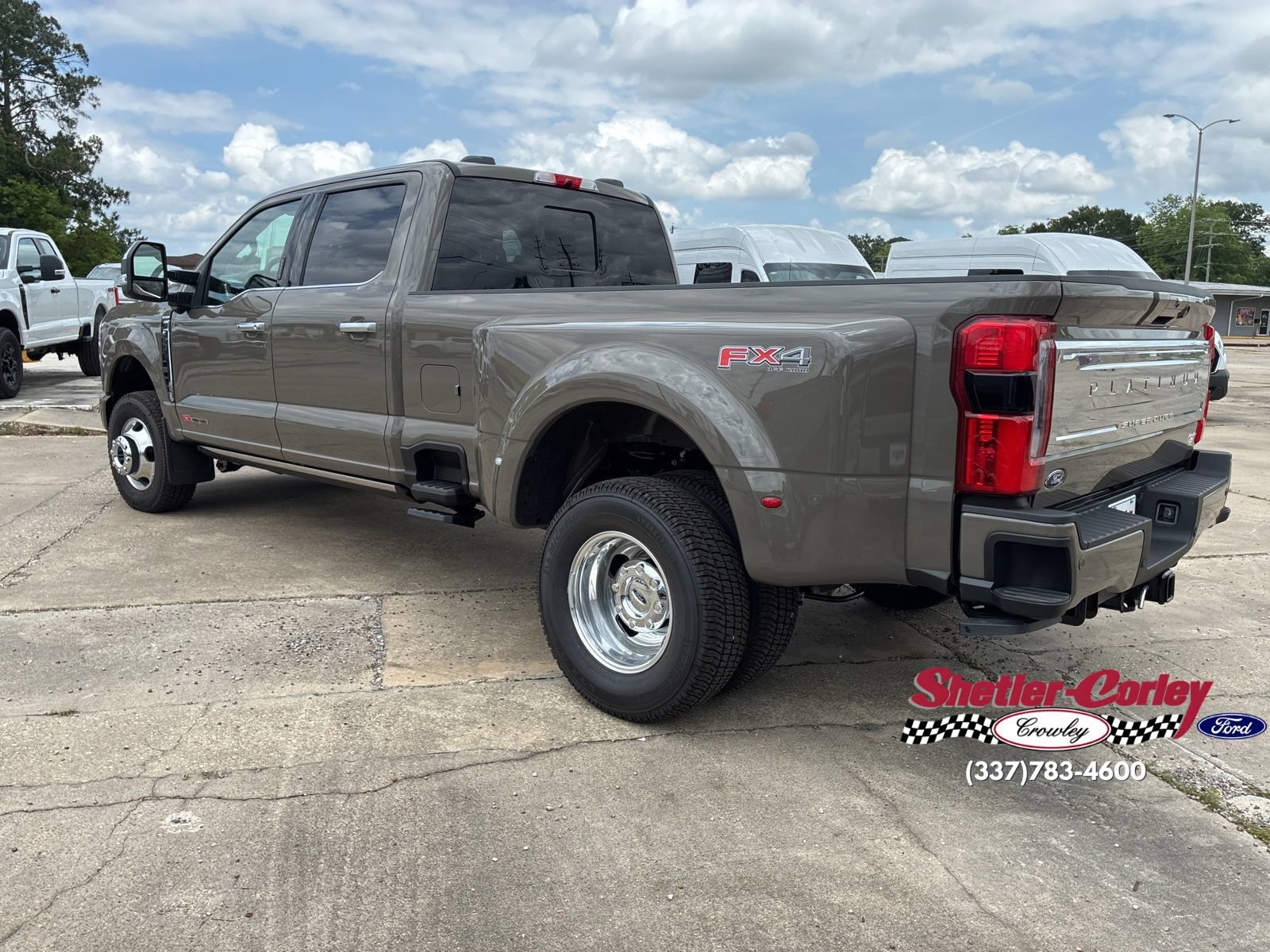 New 2026 Ford F350 Platinum w/ Platinum Plus Package AWD/4WD image 16