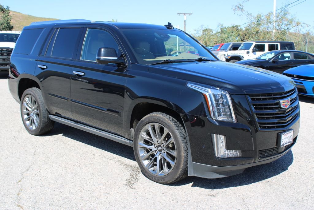 Used 2020 Cadillac Escalade Platinum w/ Escalade Sport Edition AWD/4WD image 3