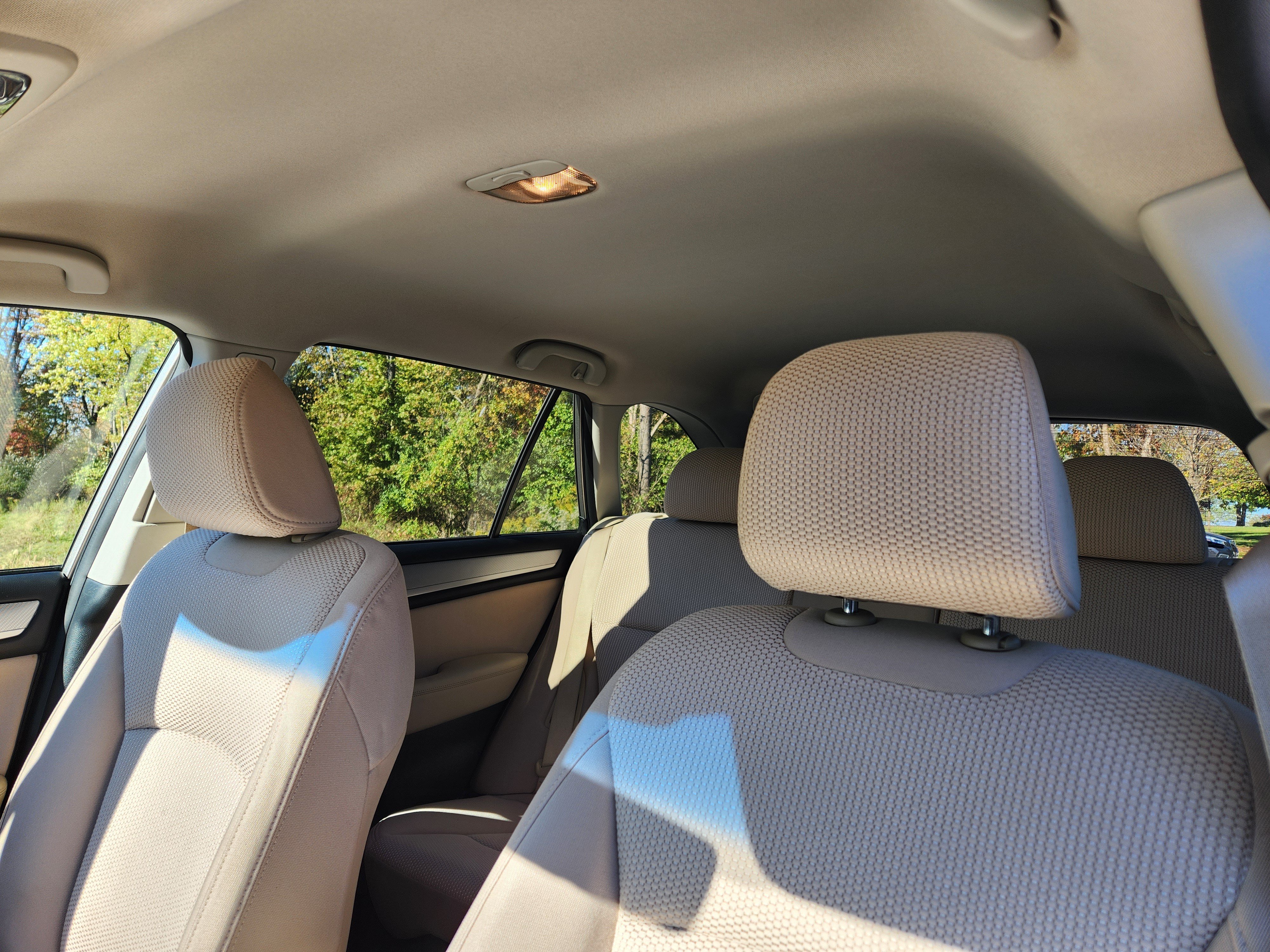 Used 2017 Subaru Outback 2.5i Premium AWD/4WD image 12