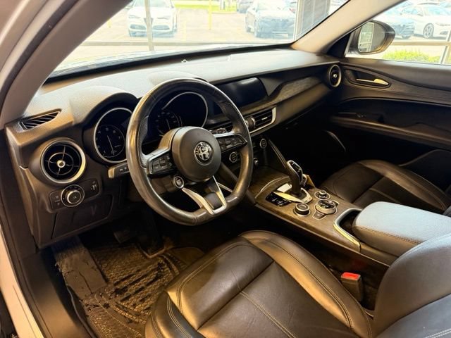 Used 2020 Alfa Romeo Stelvio AWD w/ Nero Edizione image 14