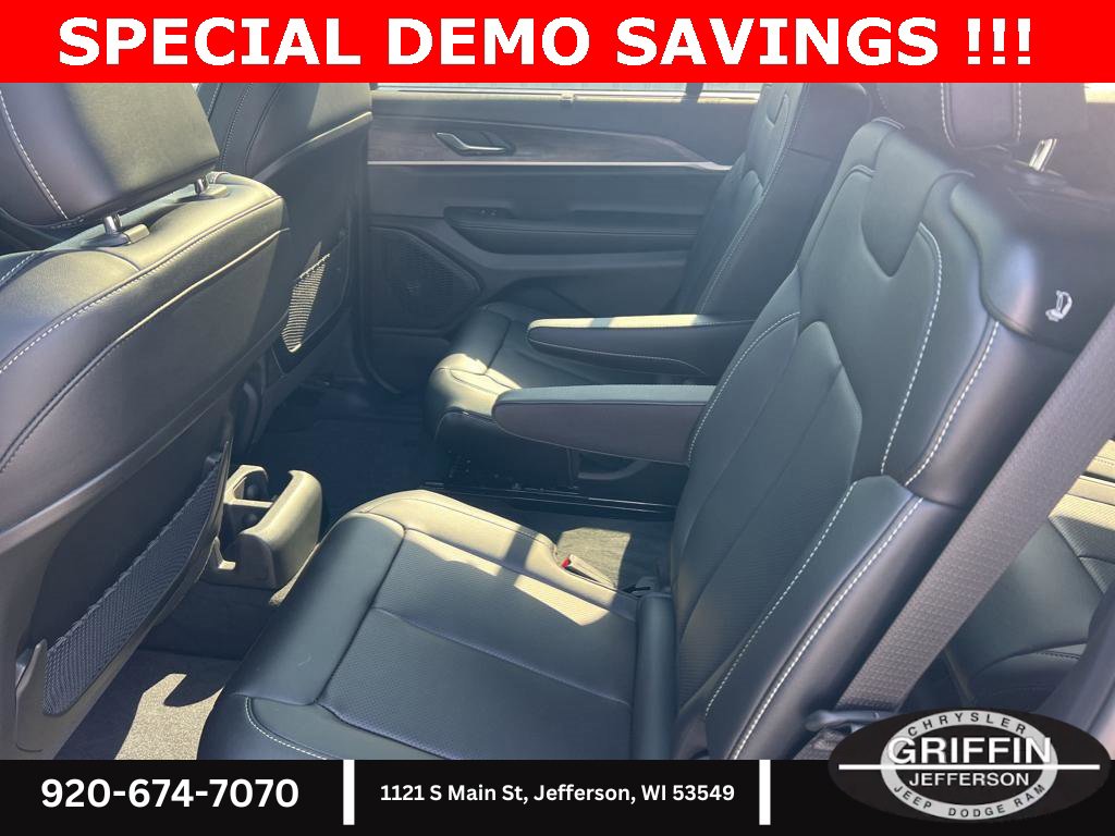 New 2025 Jeep Grand Cherokee L Limited w/ Luxury Tech Group II image 6