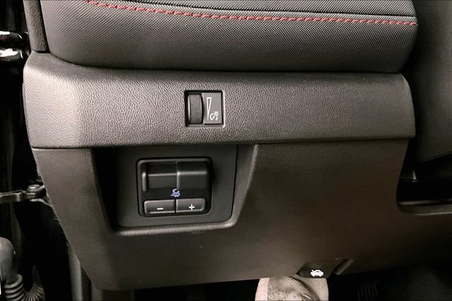 Used 2023 Chevrolet Colorado Z71 w/ Z71 Convenience Package 2 AWD/4WD image 36
