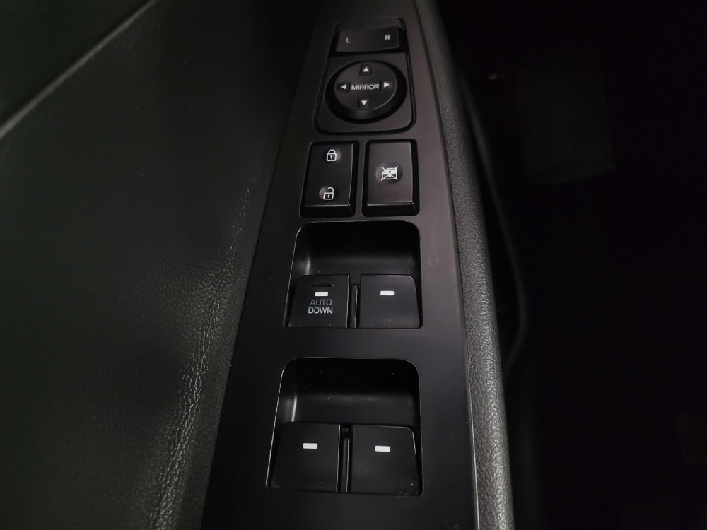 Used 2019 Hyundai Tucson SE FWD image 27