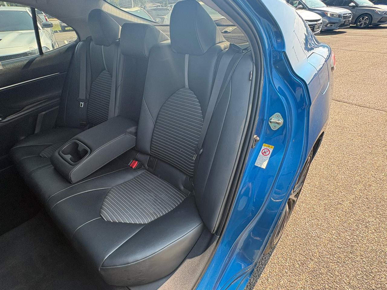 Used 2018 Toyota Camry SE w/ Moonroof Package FWD image 26