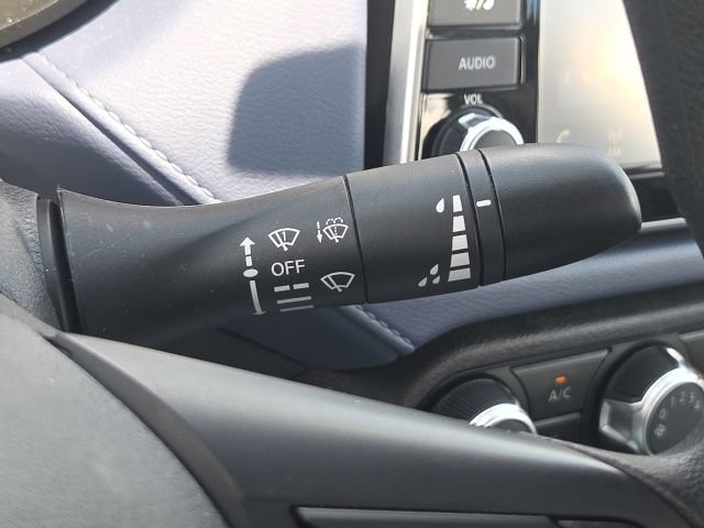 Used 2024 Nissan Versa SV FWD image 33