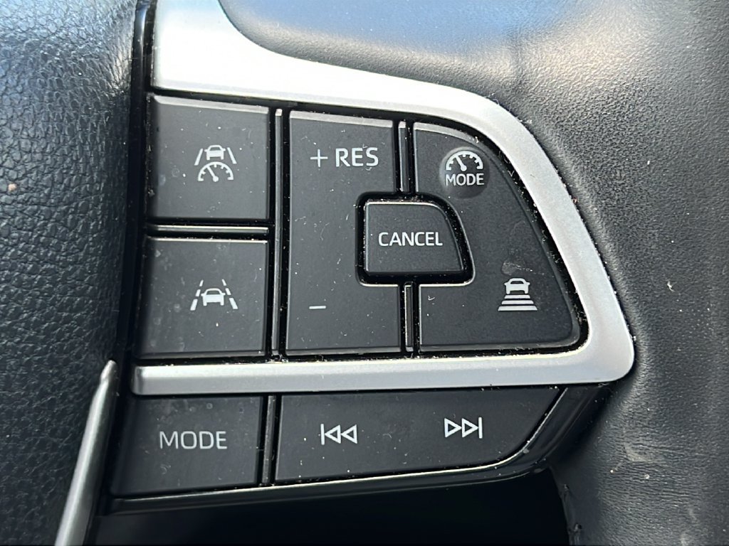 Used 2025 Toyota Grand Highlander AWD image 21