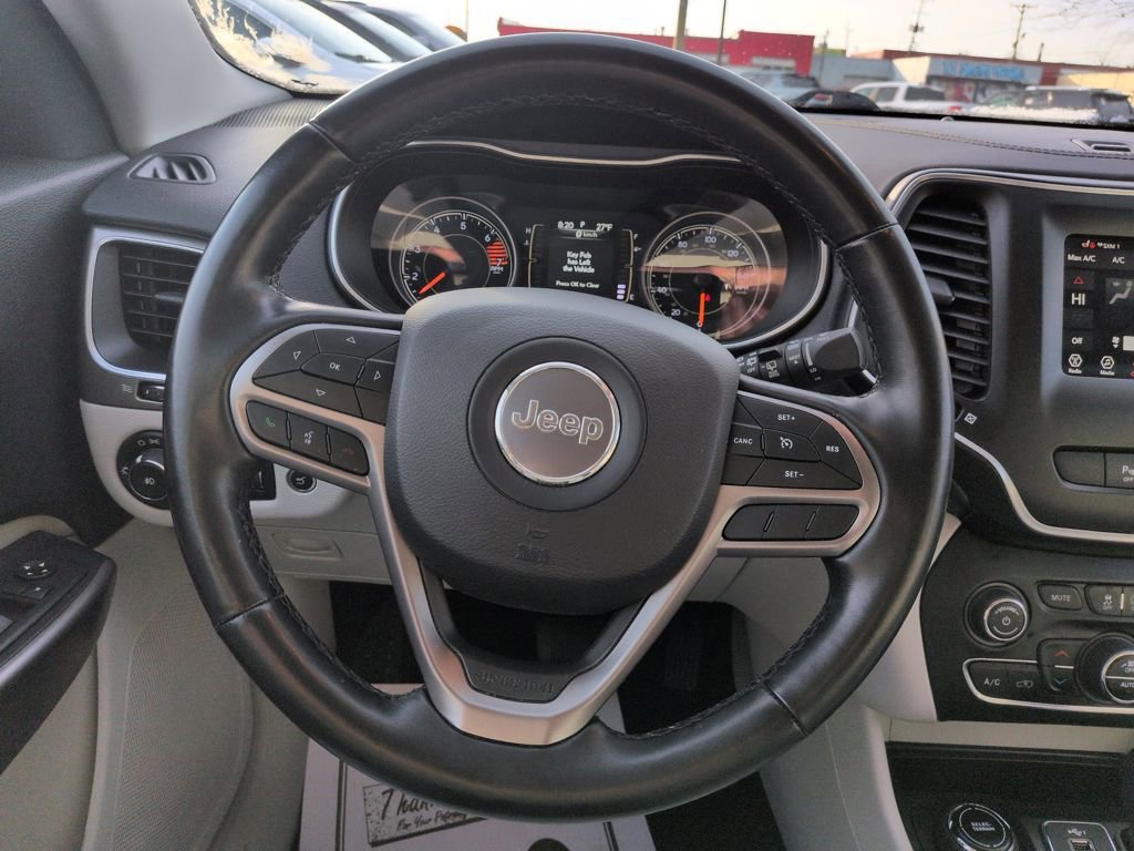 Used 2020 Jeep Cherokee Latitude Plus w/ Comfort/Convenience Group image 14