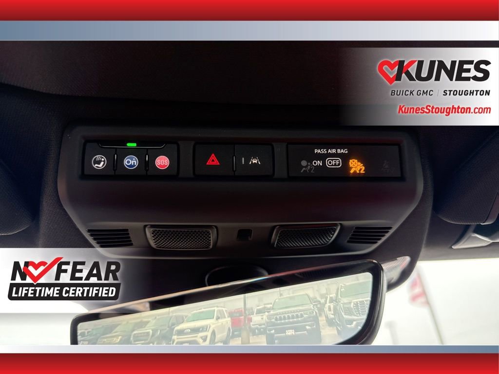 Used 2024 Chevrolet Corvette Stingray Preferred Conv w/ 2LT image 34